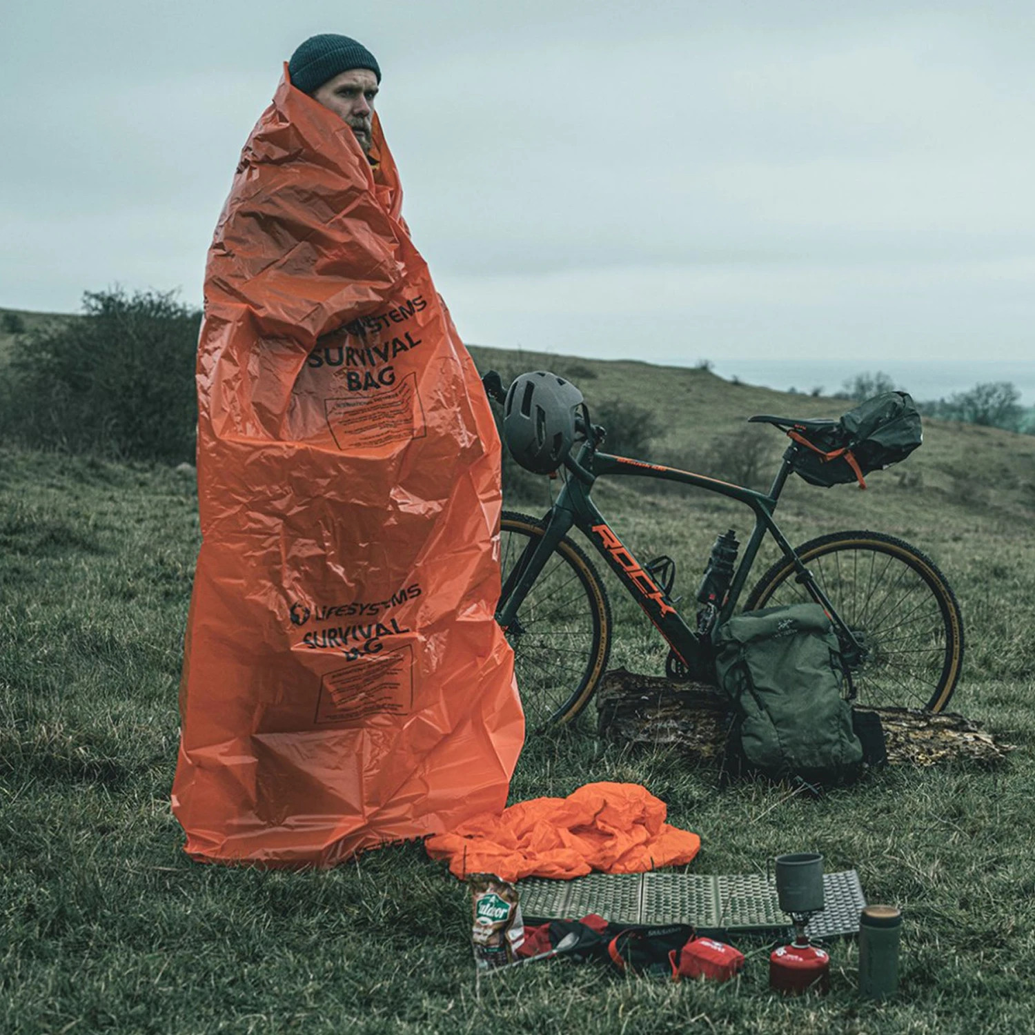 LIFESYSTEMS Survival Bag 4 LIFESYSTEMS Survival Bag - Image 2