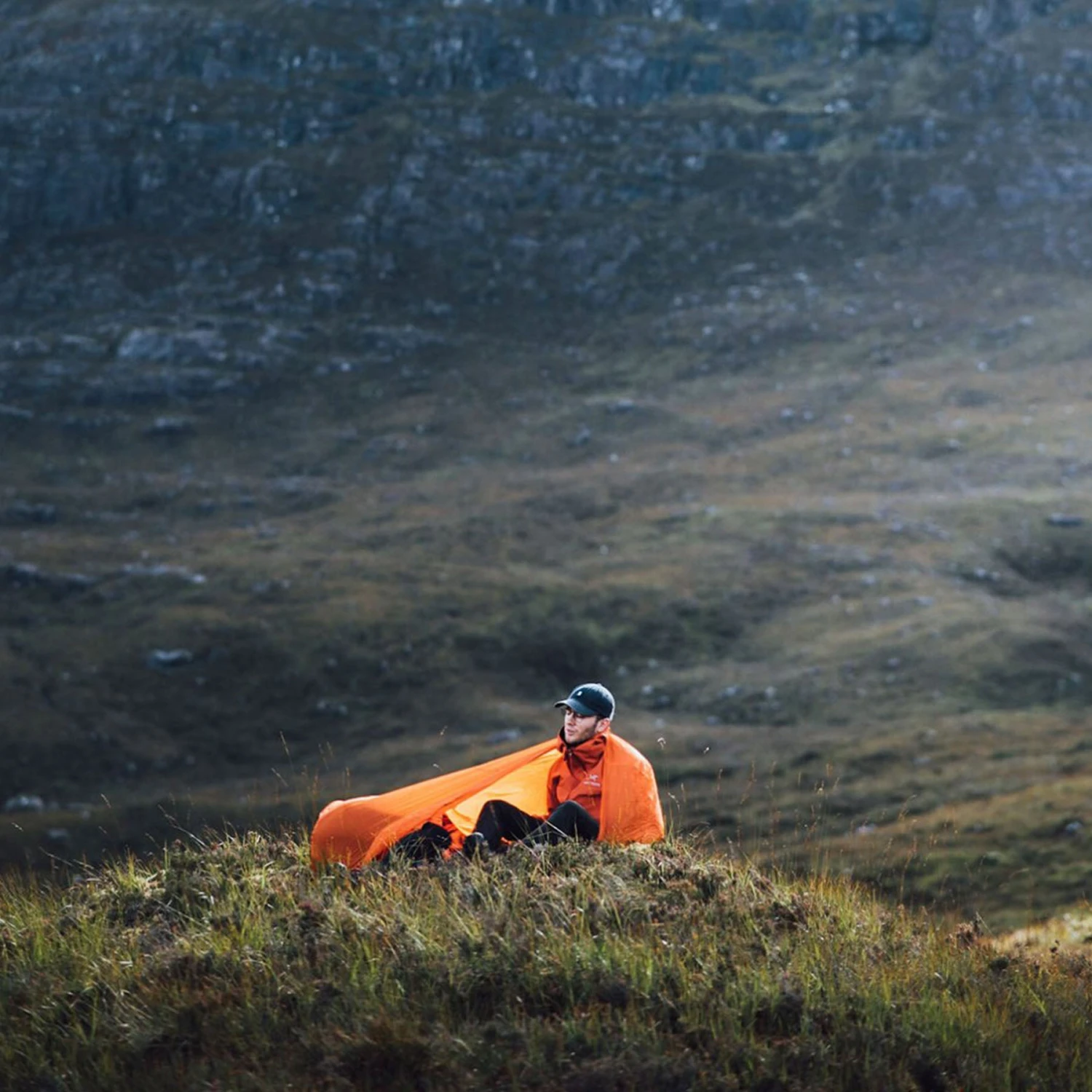 LIFESYSTEMS Ultralight Survival Shelter 2 4 LIFESYSTEMS Ultralight Survival Shelter 2 - Image 2