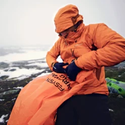 LIFESYSTEMS Survival Bag 16 LIFESYSTEMS Survival Bag -Columbia Store 0001 2090 survival bag 3 0