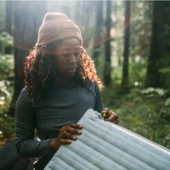 Therm-a-Rest NeoAir Topo Sleeping Mat - Regular 38 Therm-a-Rest NeoAir Topo Sleeping Mat - Regular -Columbia Store 0010 2020 thermarest oregon 3sisters nicklas 0010 000