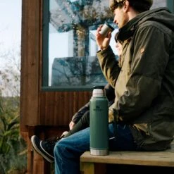 Stanley Classic Legendary Bottle 1.0L -Columbia Store 0017 Stanley Web 1500x1500px 13 1800x1800 9539ce33 9745 471a b4a3 e5c26cf43375