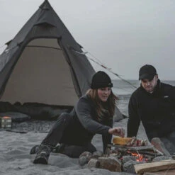 Easy Camp Otra Tipi Festival Tent 18 Easy Camp Otra Tipi Festival Tent -Columbia Store 0f2bb37e b745 489b 807a f291bf1e8999