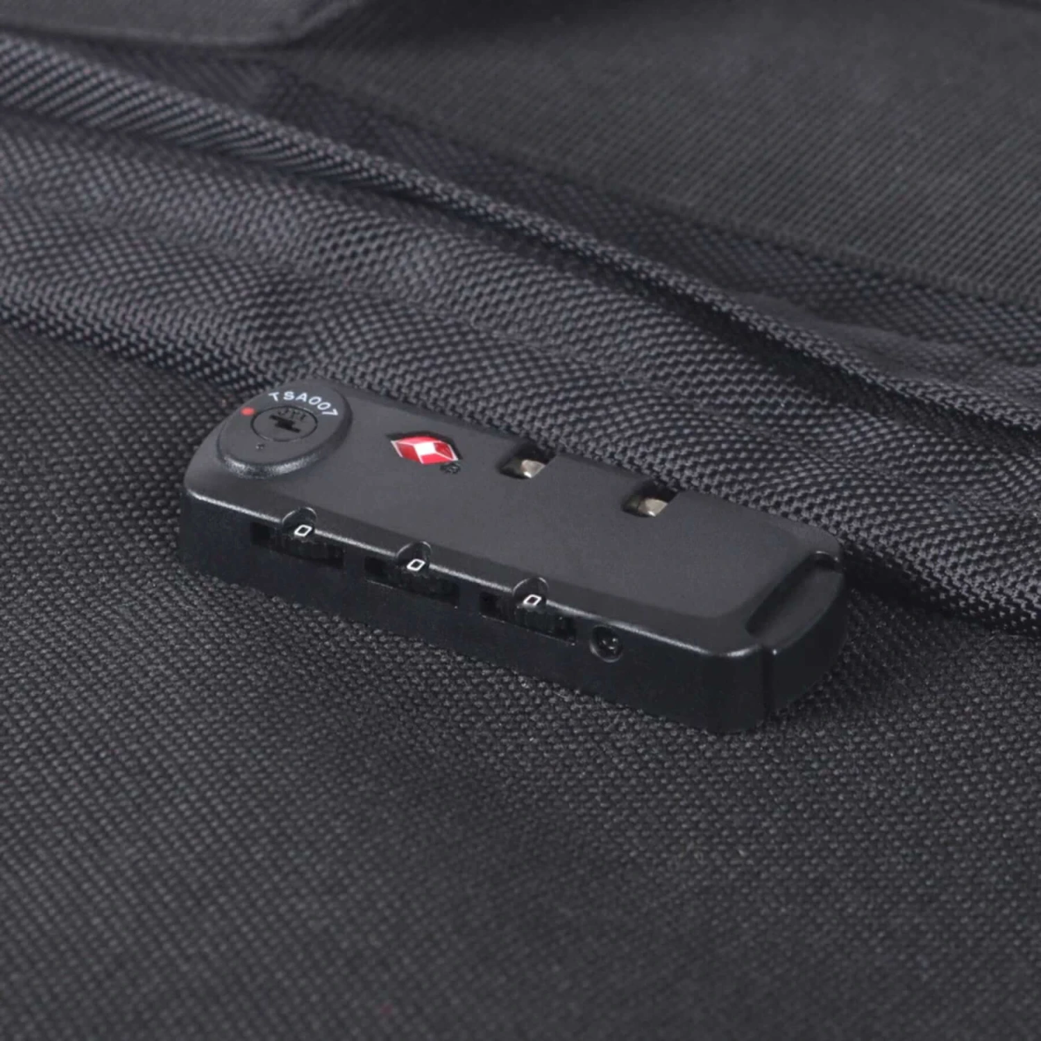 Lifeventure Expedition Clamshell Duffel 110L 19 Lifeventure Expedition Clamshell Duffel 110L - Image 17