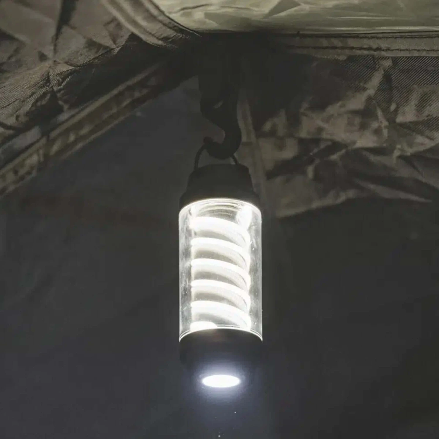 Easy Camp Wintergreen Compact Lantern 5 Easy Camp Wintergreen Compact Lantern - Image 3