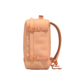Classic Cabin Backpack 36L 35 Classic Cabin Backpack 36L -Columbia Store CLASSIC 36L SUNNY DAY RIGHT 1800x1800 7d69b2c3 290b 44c1 b6b5 6b5f8a0db8ff