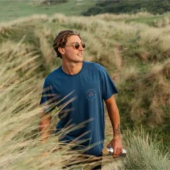 Men's Escapism Cotton Tee 37 Men's Escapism Cotton Tee -Columbia Store EscapismT Shirt DarkDenim 1 1Ratio3