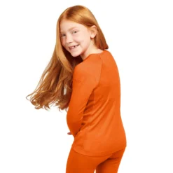 Icebreaker Kids' 200 Oasis Long Sleeve Crewe Shirt 40 Icebreaker Kids' 200 Oasis Long Sleeve Crewe Shirt -Columbia Store FW24 BM W Kids Merino 200 Oasis LS Crewe 10450105N 02