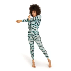 Icebreaker Women's 200 Oasis Long Sleeve Crewe Protect Our Winters AOP -Columbia Store FW24 BM W WomenMerino200OasisLSCreweProtectOurWintersAOP 0A574Y03P 03