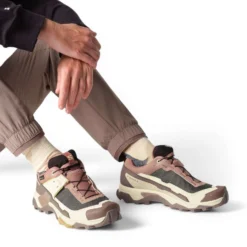 Salomon Women's X Ultra 5 GORE-TEX Walking Shoes -Columbia Store L47726000 0 MOD XULTRA5GTXWBurlwood FrenchRoast Rattan