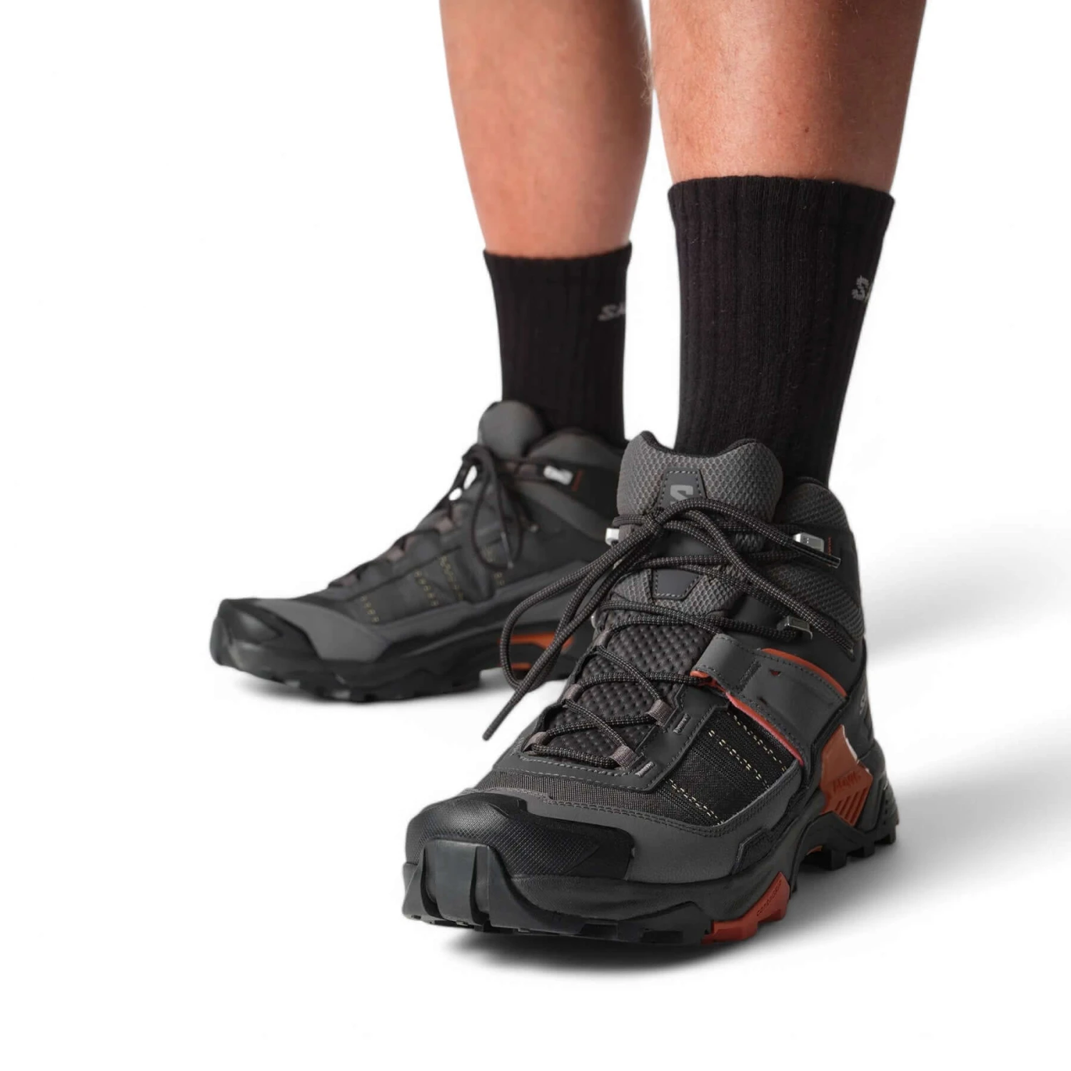 Salomon Men's X Ultra 5 Mid GORE-TEX Hiking Boots 4 Salomon Men's X Ultra 5 Mid GORE-TEX Hiking Boots - Image 2