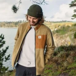 Men's Trekker Deep Pile Sherpa Fleece Jacket 14 Men's Trekker Deep Pile Sherpa Fleece Jacket -Columbia Store TY92 122.jpg 1 1 Ratio