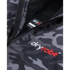 Advance Long Sleeve Changing Robe -Columbia Store detail long sleeve advance blackcamo 9 f62f3cf5 affa 4e2d 8da1 d98e79e65620